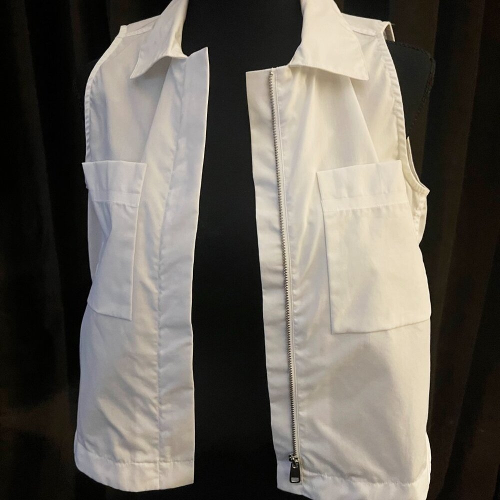 Epoque Evolution Sleeveless Top / Collared / Hidd… - image 4